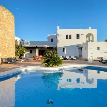 Mestre Is A Huge With Stunning Sunset Views Near To San Antonio